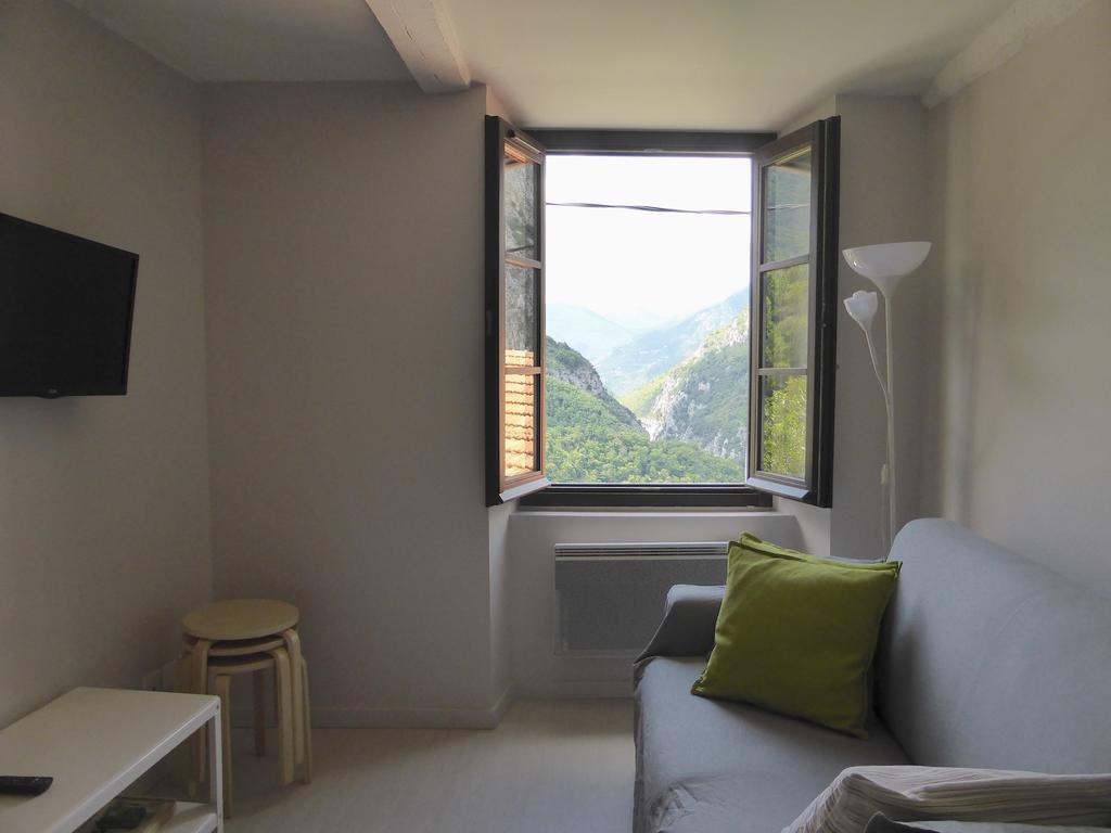 Fontana De Medge Apartment Saorge Luaran gambar